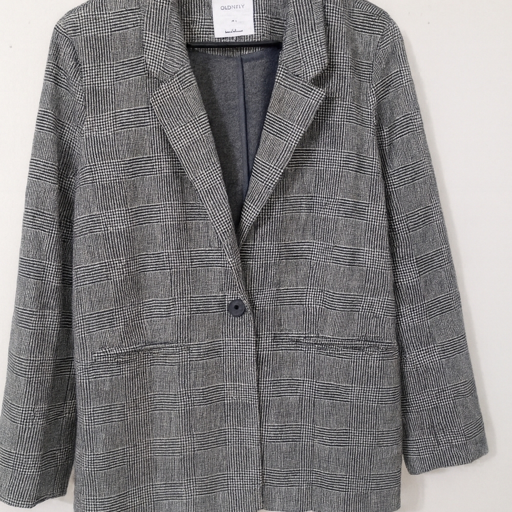 Old Navy Women's Black and White Checkered Blazer